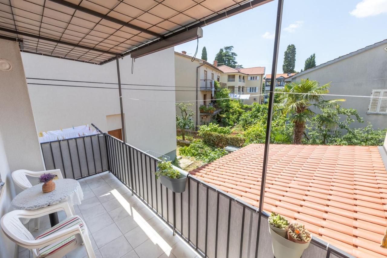 Apartment Oleander Malinska Exterior photo