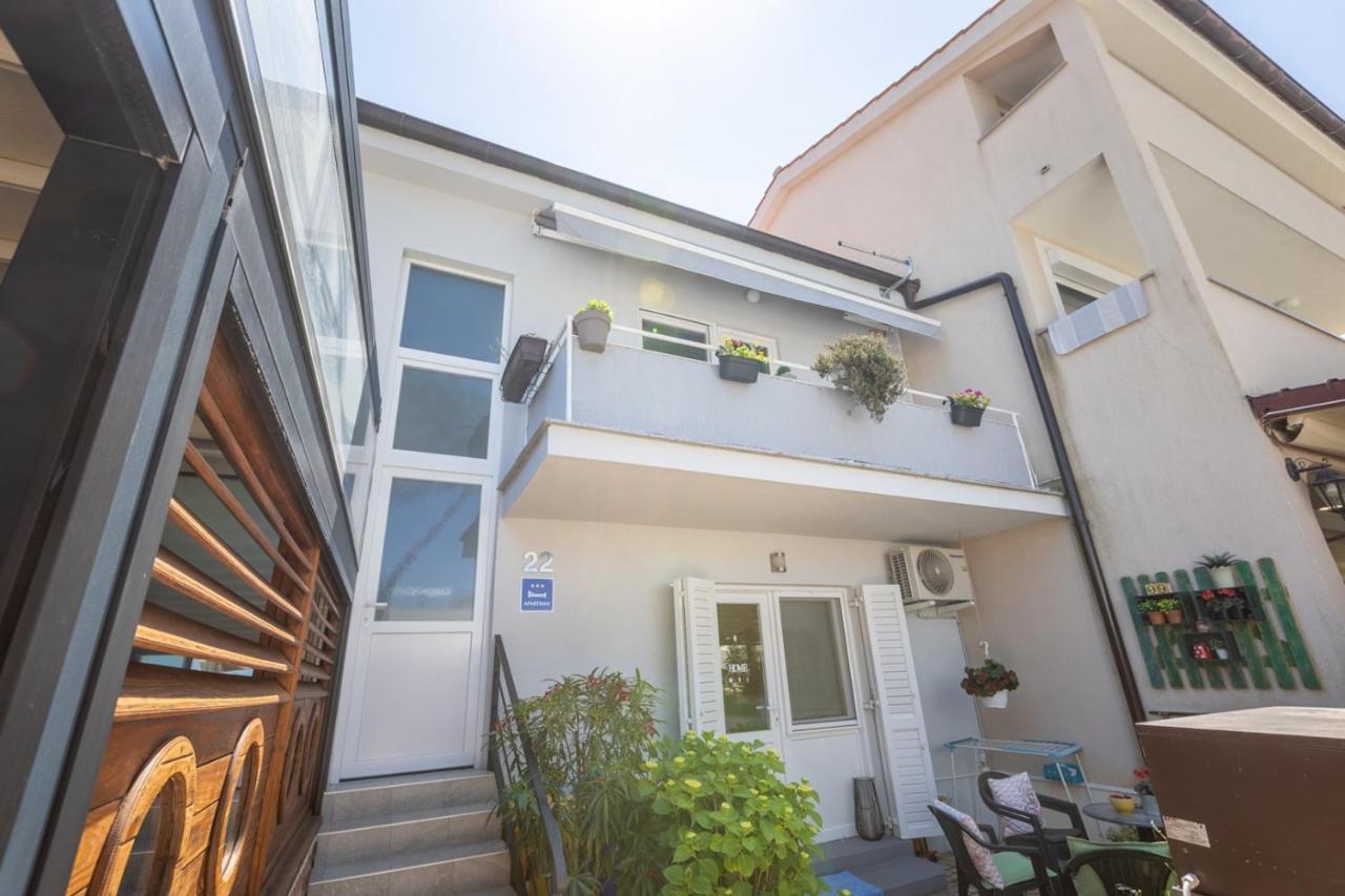 Apartment Oleander Malinska Exterior photo